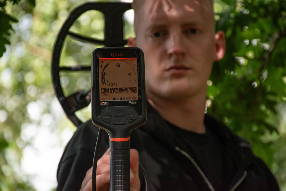 Rückläufer wie neu - Quest Q35 Metalldetektor mit WireFree Kopfhörern und gratis XPointer Pinpointer