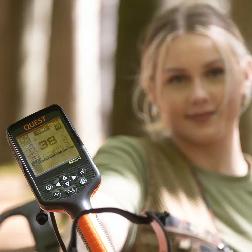 Quest S30 Multifrequenz-Metalldetektor