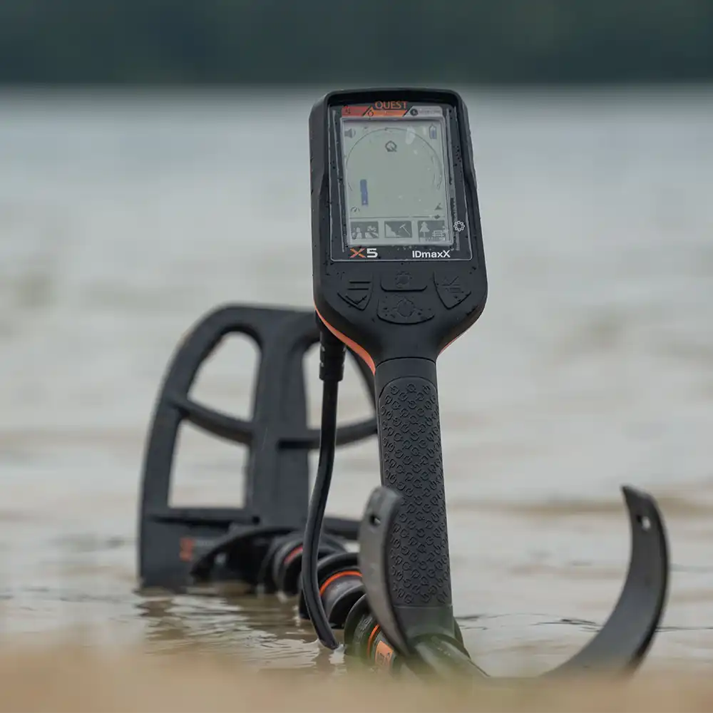 Quest X5 IDmaxX Metalldetektor mit gratis XPointer Pinpointer